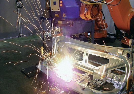 Роботизированная сварка алюминия и нержавейки: полное руководство по технологиям и оборудованию